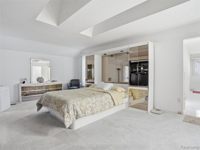 3827 Manchester Court, Bloomfield Hills, MI 48302