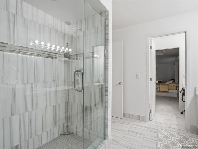 3827 Manchester Court, Bloomfield Hills, MI 48302