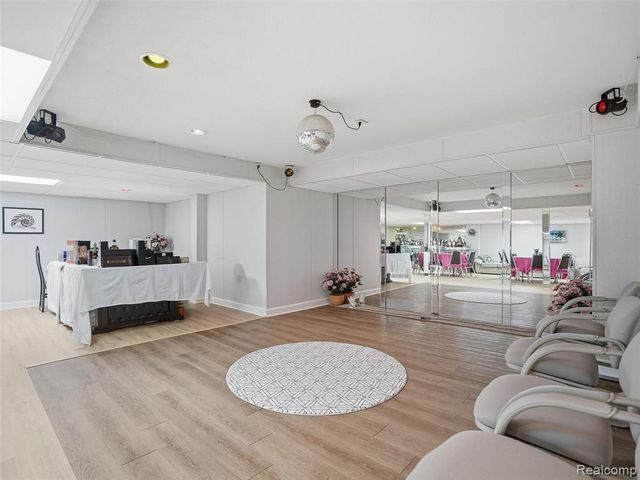 3827 Manchester Court, Bloomfield Hills, MI 48302