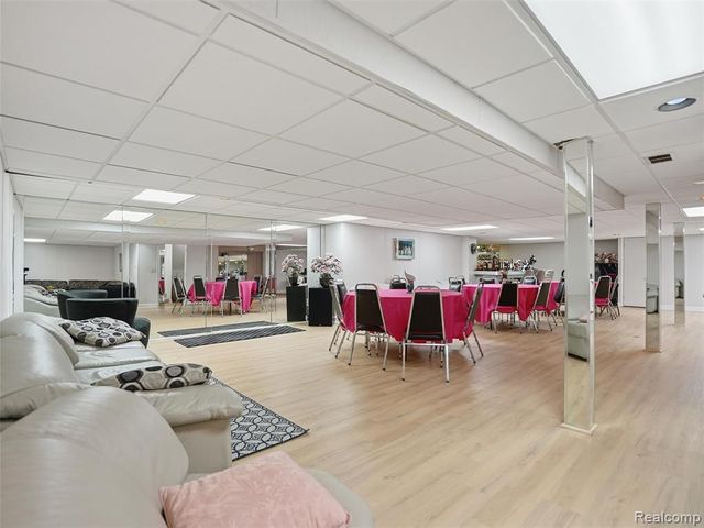 3827 Manchester Court, Bloomfield Hills, MI 48302