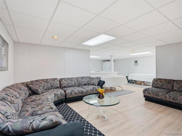 3827 Manchester Court, Bloomfield Hills, MI 48302