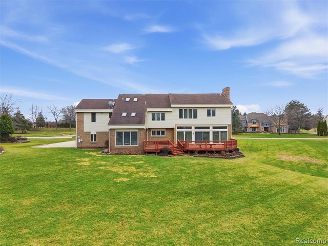 3827 Manchester Court, Bloomfield Hills, MI 48302