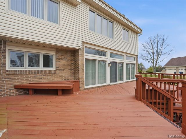 3827 Manchester Court, Bloomfield Hills, MI 48302