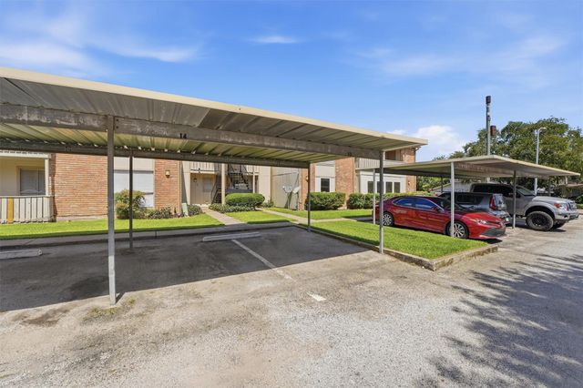 5667 Birchmont Drive F, Houston, TX 77091