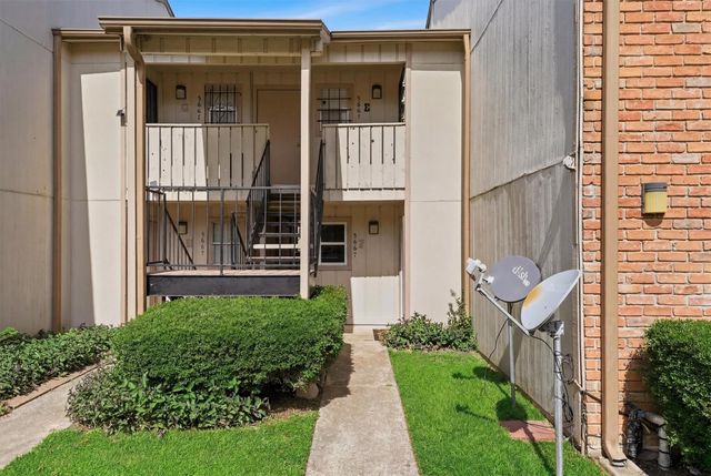 5667 Birchmont Drive F, Houston, TX 77091