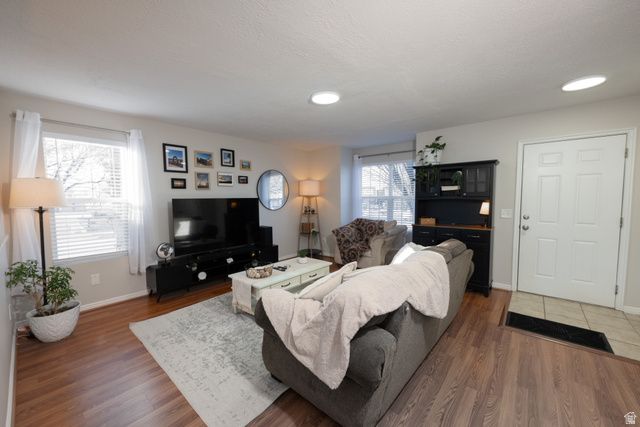 549 S 450 E, Clearfield, UT 84015