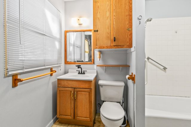 1305 JANBROOK Boulevard, Carter Lake, IA 51510