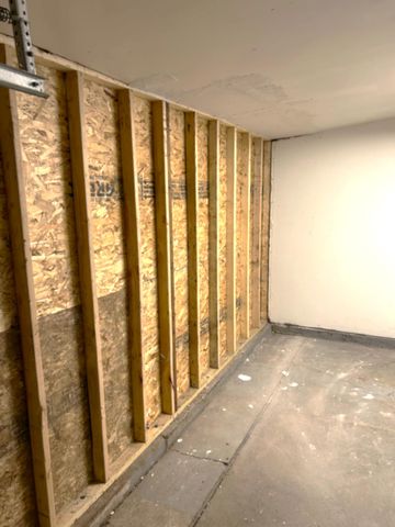 1305 JANBROOK Boulevard, Carter Lake, IA 51510