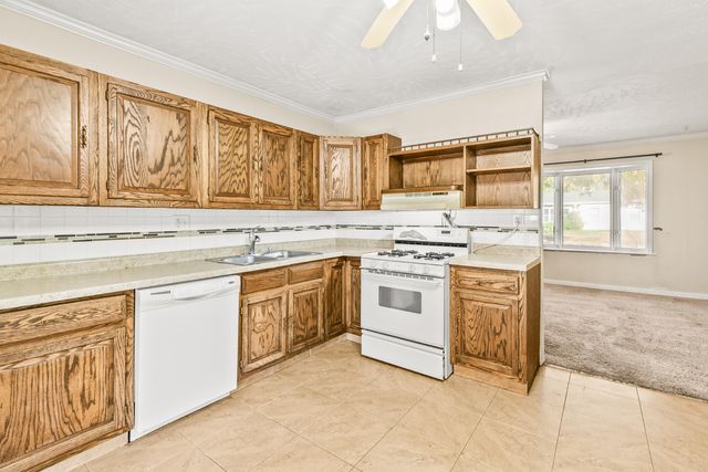 1305 JANBROOK Boulevard, Carter Lake, IA 51510