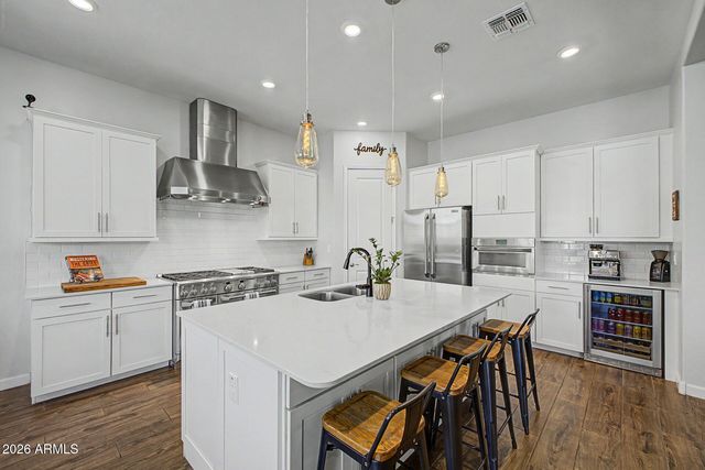 9764 E THORNBUSH Avenue, Mesa, AZ 85212