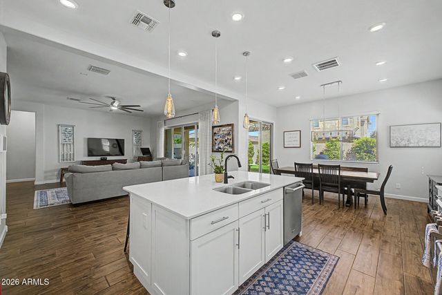 9764 E THORNBUSH Avenue, Mesa, AZ 85212