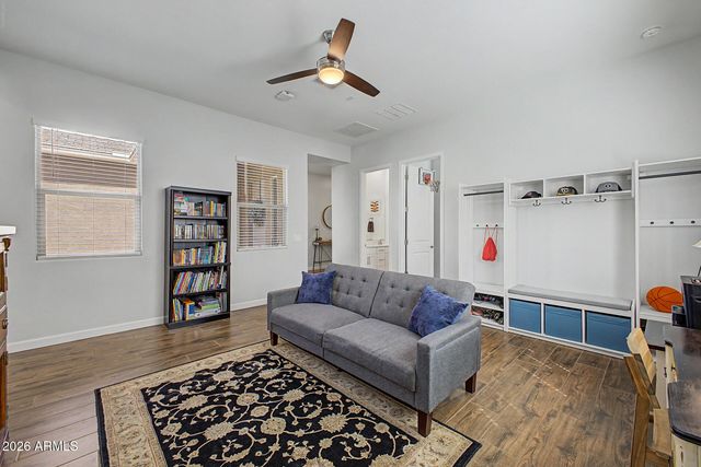 9764 E THORNBUSH Avenue, Mesa, AZ 85212