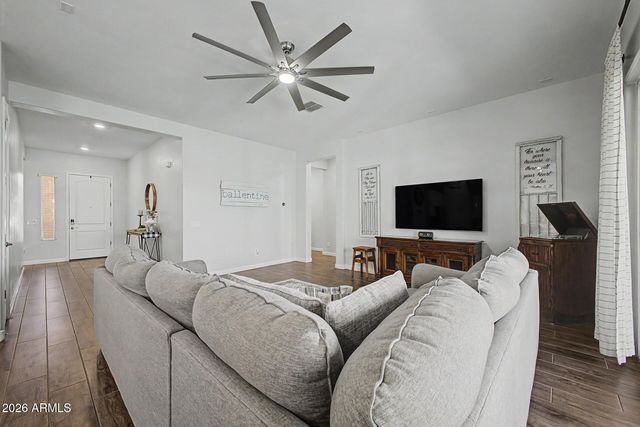 9764 E THORNBUSH Avenue, Mesa, AZ 85212