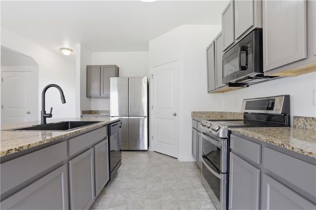 1705 Blue Heron Way, Hampton, GA 30228