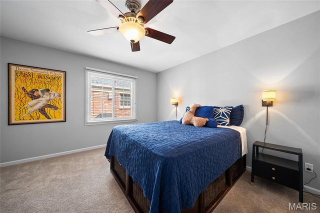 24 Willow Oak Lane, Glendale, MO 63122