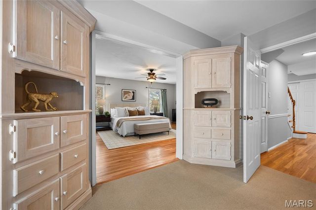 24 Willow Oak Lane, Glendale, MO 63122