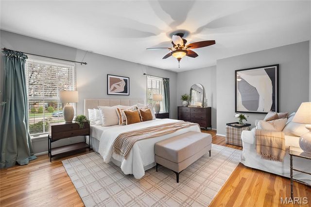 24 Willow Oak Lane, Glendale, MO 63122