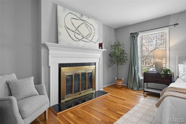 24 Willow Oak Lane, Glendale, MO 63122