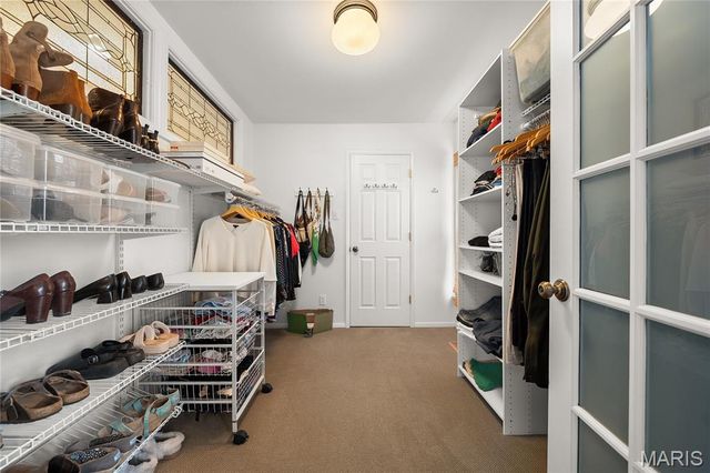 24 Willow Oak Lane, Glendale, MO 63122