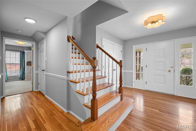 24 Willow Oak Lane, Glendale, MO 63122