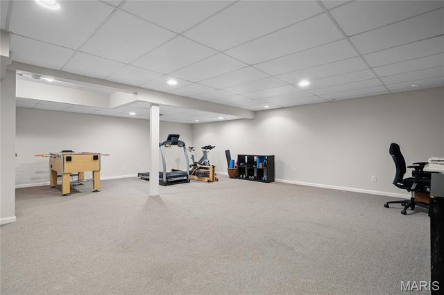 24 Willow Oak Lane, Glendale, MO 63122