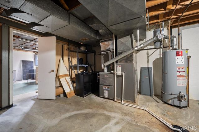 24 Willow Oak Lane, Glendale, MO 63122