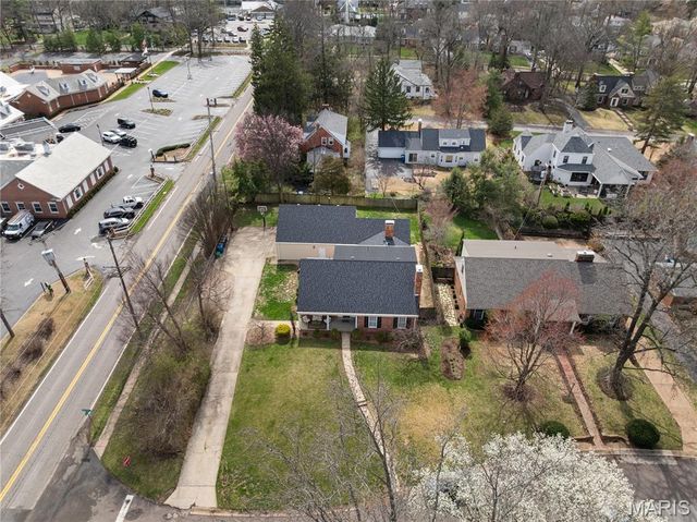 24 Willow Oak Lane, Glendale, MO 63122