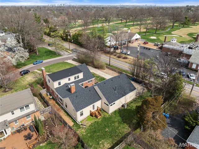 24 Willow Oak Lane, Glendale, MO 63122