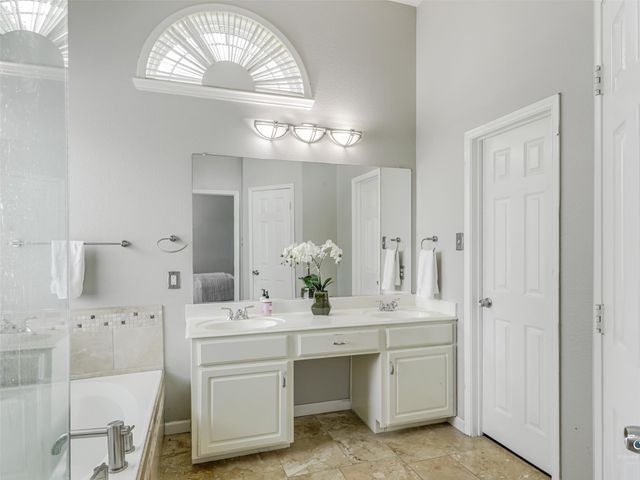 5800 Dark Forest Drive, Mckinney, TX 75070