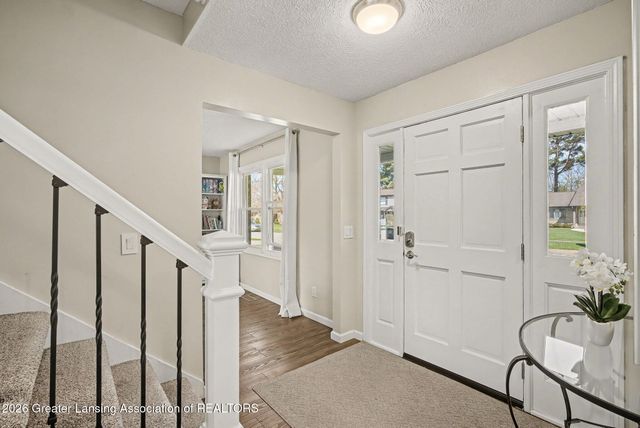 11783 Woodspointe Drive, Grand Ledge, MI 48837