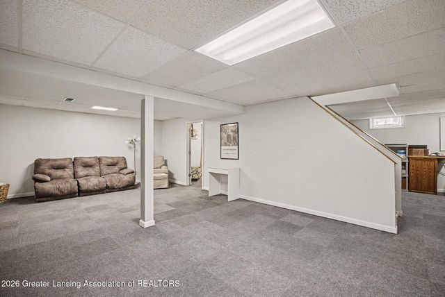 11783 Woodspointe Drive, Grand Ledge, MI 48837