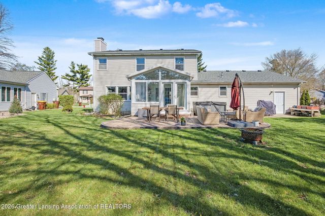 11783 Woodspointe Drive, Grand Ledge, MI 48837
