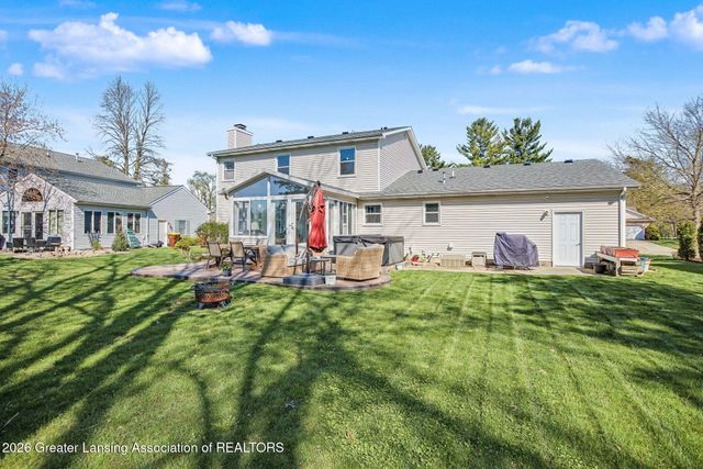 11783 Woodspointe Drive, Grand Ledge, MI 48837