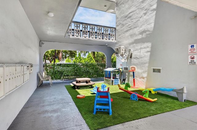 1818 Rodman Street 3B, Hollywood, FL 33020