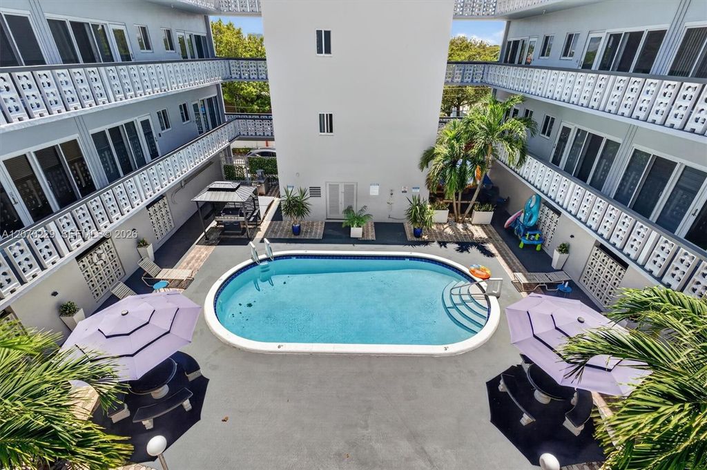 1818 Rodman Street 3B, Hollywood, FL 33020