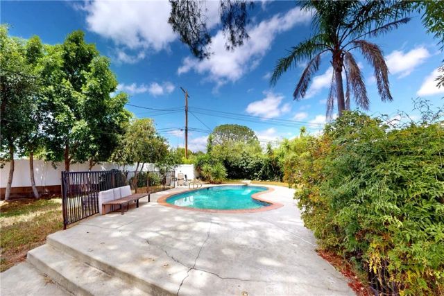 11918 Cameo Place, Granada Hills, CA 91344