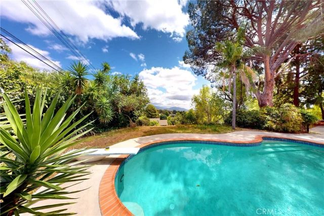 11918 Cameo Place, Granada Hills, CA 91344