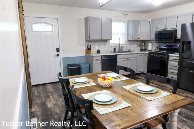 1907 S Brooks Road, Muskegon, MI 49442