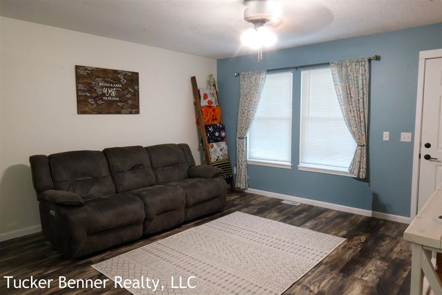 1907 S Brooks Road, Muskegon, MI 49442