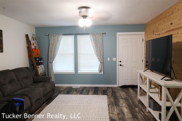 1907 S Brooks Road, Muskegon, MI 49442