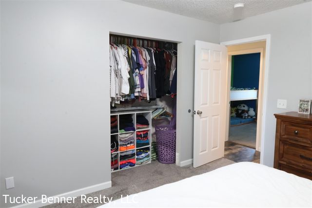 1907 S Brooks Road, Muskegon, MI 49442