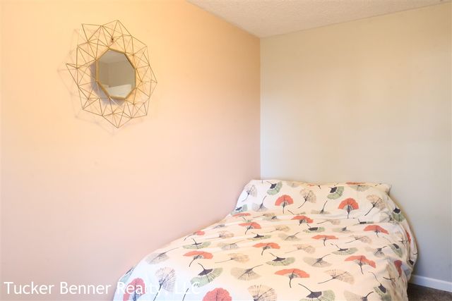 1907 S Brooks Road, Muskegon, MI 49442