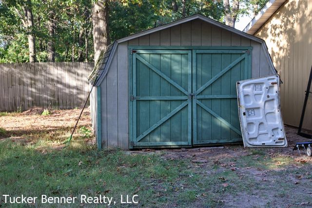 1907 S Brooks Road, Muskegon, MI 49442