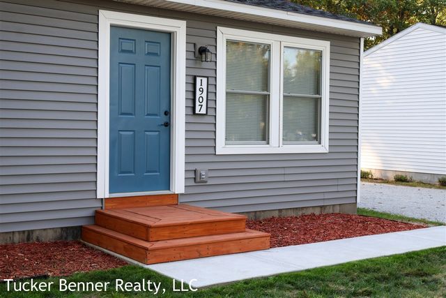1907 S Brooks Road, Muskegon, MI 49442