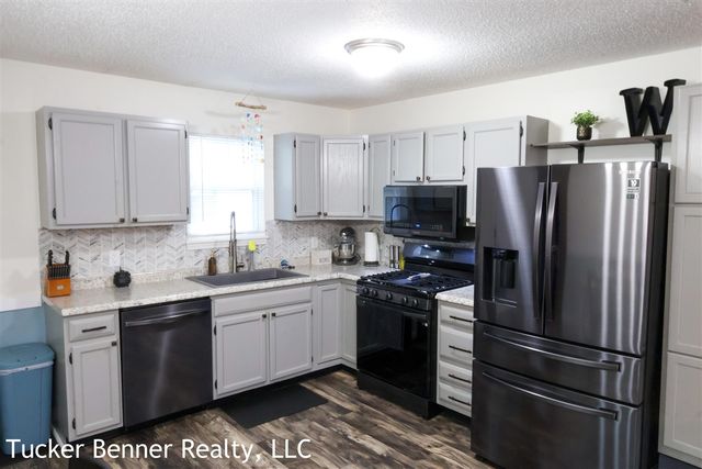 1907 S Brooks Road, Muskegon, MI 49442