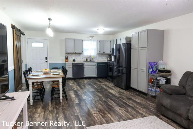 1907 S Brooks Road, Muskegon, MI 49442