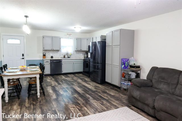 1907 S Brooks Road, Muskegon, MI 49442