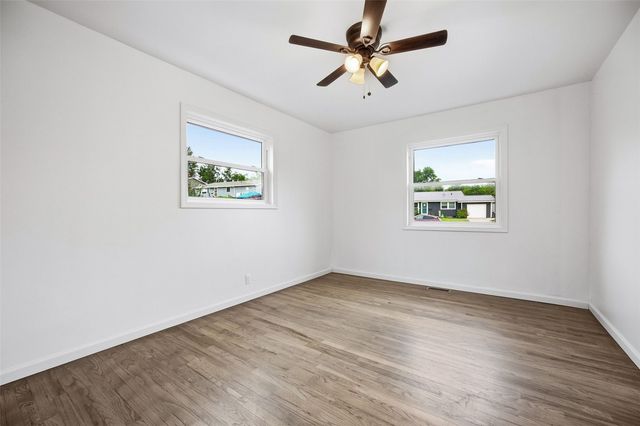 800 18th Street NW, Cedar Rapids, IA 52405