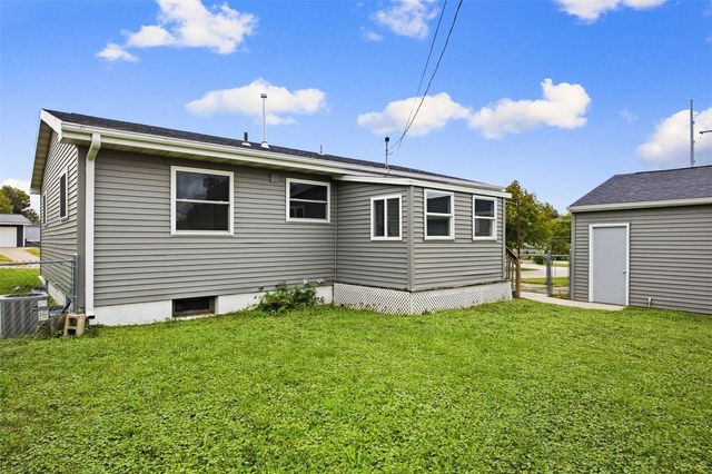 800 18th Street NW, Cedar Rapids, IA 52405
