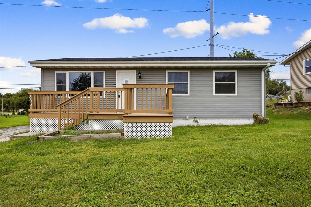 800 18th Street NW, Cedar Rapids, IA 52405